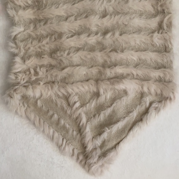 Metric Knits | Fur Collection Rabbit Fur Open Front Waterfall Vest Cream (S) - Picture 15 of 16